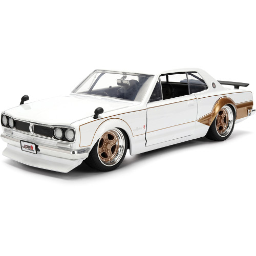 1971 Nissan Skyline 2000 GT-R - White 1:24 Scale Diecast Model Car by Jada Toys Alt Image 1