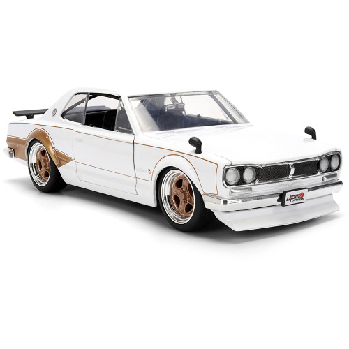 1971 Nissan Skyline 2000 GT-R - White Alt Image 3