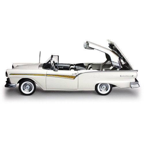 1957 Ford Fairlane 500 Skyliner -Colonial White | Sunstar