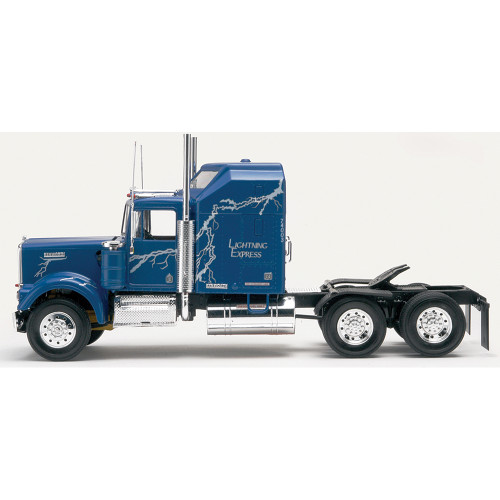 Kenworth® W900 - Plastic Model Kit Alt Image 3