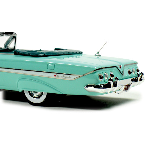 1961 Chevrolet Impala Convertible - Green Alt Image 5