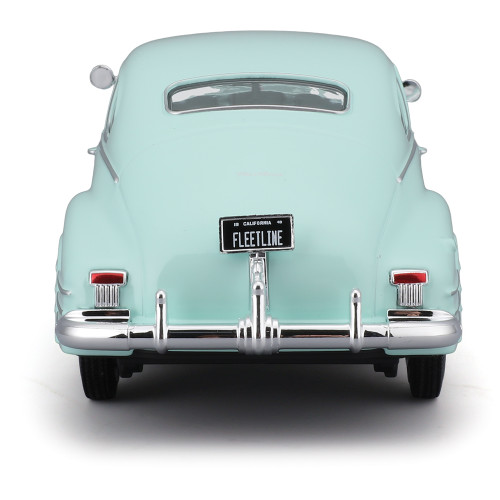 1948 Chevrolet Fleetline Aerosedan - Green 1:24 Scale Diecast Model Car by Maisto Alt Image 4
