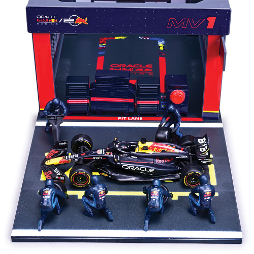 2024 Oracle F1 Red Bull RB20 Pit Pass - Verstappen #1 1:43 Scale Diecast Model Car by Bburago Alt Image 4