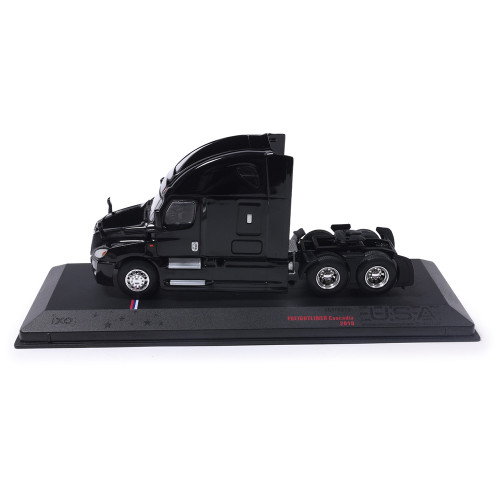 2018 Freightliner Cascadia - Black 1:64 Scale  by IXO Models Alt Image 8