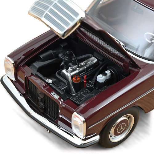 1968 Mercedes-Benz 200 - Dark Red Alt Image 4