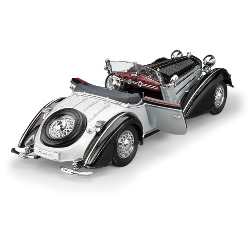1939 Horch 855 Roadster - Black/Silver Alt Image 1