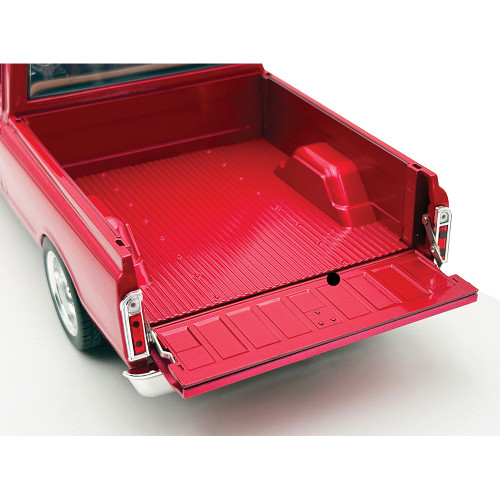 1967 Chevrolet C-10 Custom - Showtime 1:18 Scale Diecast Model Truck by Acme Alt Image 5