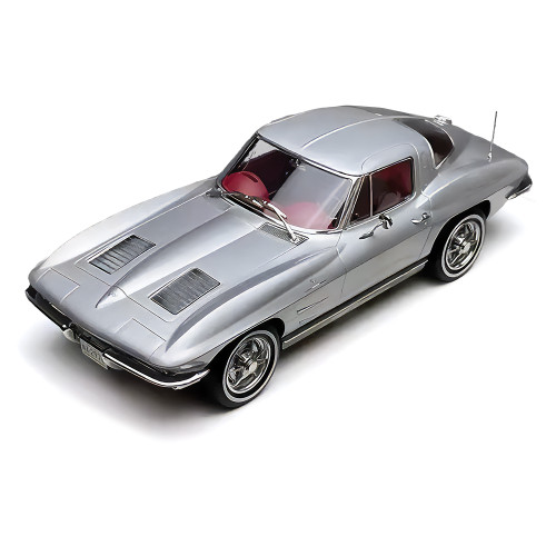 1963 Chevrolet Corvette Sting Ray Split Window 1:18 Scale Diecast Model Car by Norev Alt Image 2
