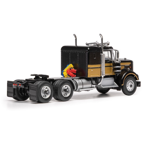 1970 Kenworth W925 Small Sleeper - Black & Gold 1:64 Scale Diecast Model Truck by IXO Models Alt Image 1