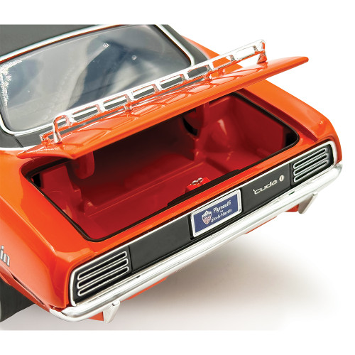 1970 Plymouth HEMI Cuda - Sun Kissed Cuda - Sox & Martin 1:18 Scale Diecast Model Car by Acme Alt Image 5