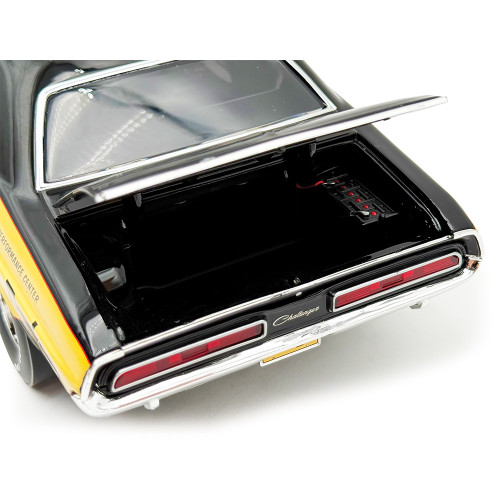 1971 Dodge Challenger - Motown Missile 1:18 Scale Diecast Model Car by Acme Alt Image 5