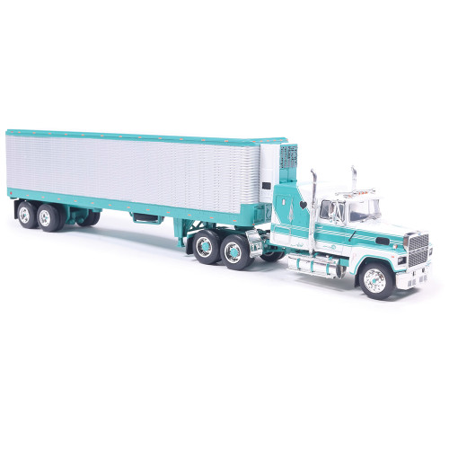 1978 Ford LTL-9000 - Caribbean Turquoise & White with Vintage Trailer 1:64 Scale Diecast Model Truck by IXO Models Alt Image 2