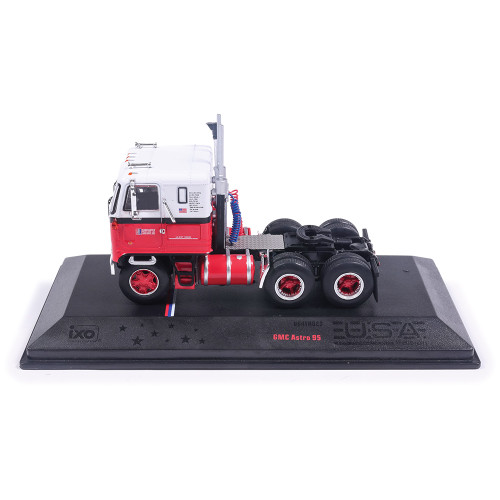 GMC Astro 95 - Red And White Alt Image 8