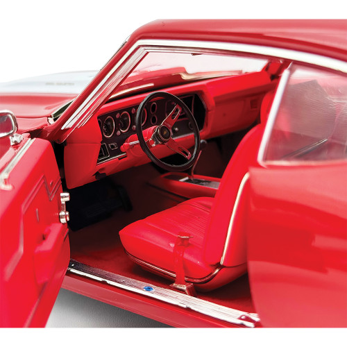 1970 Chevrolet Chevelle SS 454 LS6 - Cranberry Red 1:18 Scale Diecast Model Car by Acme Alt Image 4