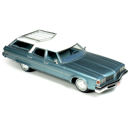 1976 Olds Custom Cruiser - Light Blue Poly 1:43 Scale Diecast Model Car by Goldvarg Collection Alt Image 1
