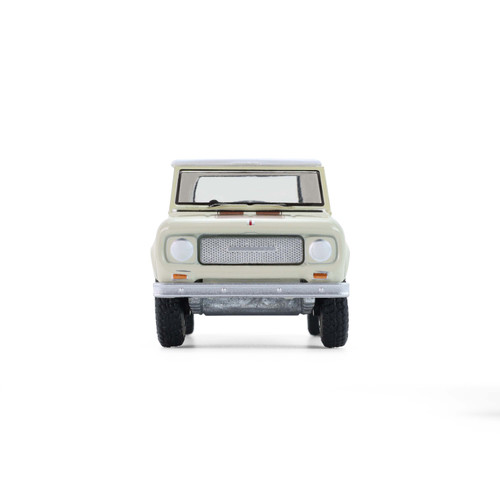 1967 International Scout 800 Sportop - Cream & Brown 1:64 Scale Diecast Model Truck by Greenlight Alt Image 3