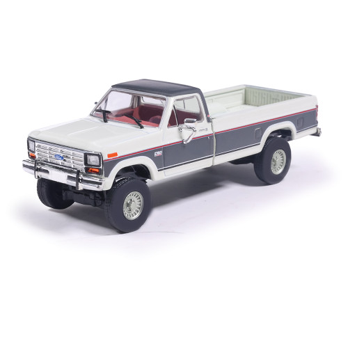 1986 Ford F-150 XLT Lariat Long Bed Styleside 4X2 - Colonial White Tu-Tone 1:64 Scale Diecast Model Truck by IXO Models Alt Image 2