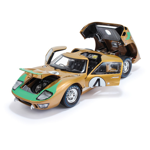 1966 Ford GT40 #4 Le Mans 24 Hours Alt Image 1