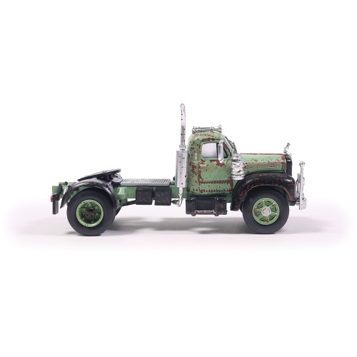 1953 Mack B61 - Rusty Green and Black 1:64 Scale Diecast Model Truck by IXO Models Alt Image 7