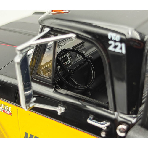 1970 Dodge D-300 Ramp Truck - Motown Missile 1:18 Scale Diecast Model Car by Acme Alt Image 3