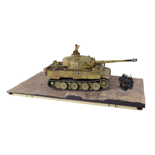 Sd.Kfz.181 PzKpfw VI Tiger Ausf. E 1/32 Die Cast Model #121, Schwere Panzerabteilung 501, 1943 North African Front Alt Image 1
