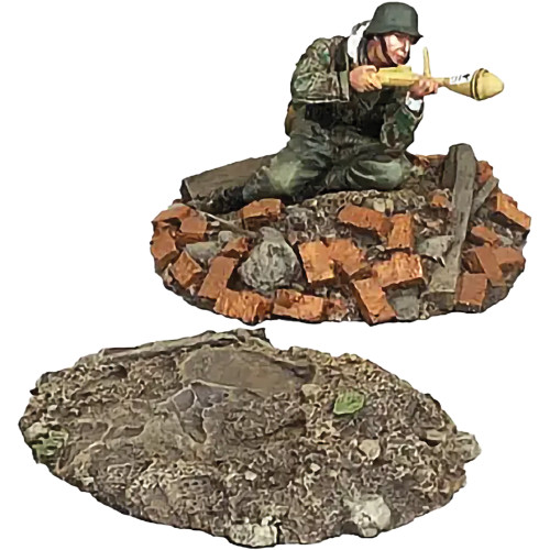 Grenadier Waiting with Panzerfaust, 1944-45 1/30 Figure WILLIAM BRITAIN (25157) Alt Image 1
