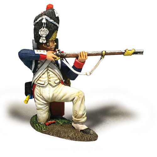 French Imperial Guard 1st Rank Kneeling Firing 1/30 Figure William Britain (36178) Main Image