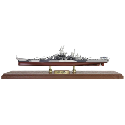 USS Missouri BB-63 1/700 Die Cast Model - Full Hull Display 1:700 scale Metal by Forces of Valor Alt Image 1