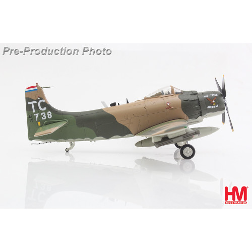 A-1H Skyraider 1/72 Die Cast Model - HA2922 Alt Image 3