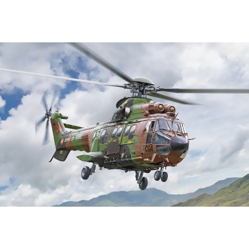 AS332 Super Puma 1/72 Kit Italeri (91096) Alt Image 1