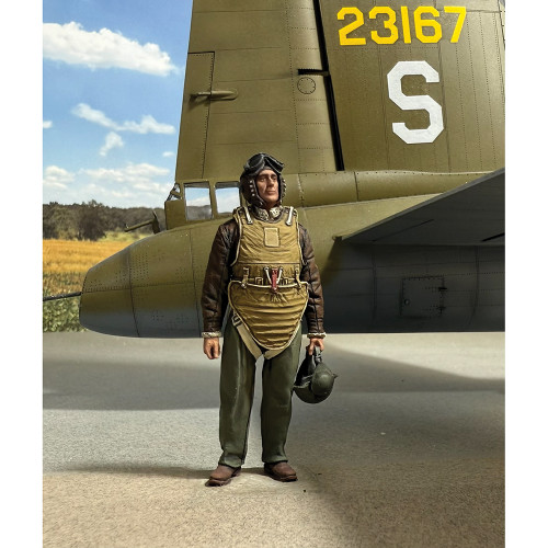 U.S.A.A.F. Heavy Bomber Crewman with Armor  1/30 Figure WILLIAM BRITAIN (10215) Alt Image 1