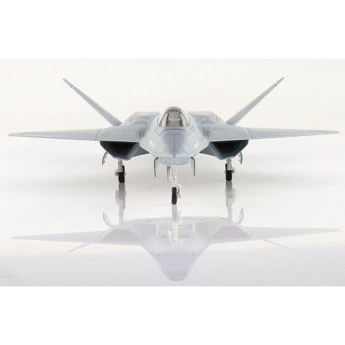 YF-23 Black Widow II 1/72 Die Cast Model Gray Ghost PAV-2, 1990 (with 3 xAIM-120,2 xAIM-9) Alt Image 1