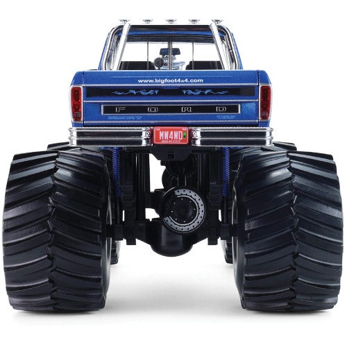 1979 Bigfoot #1 Ford F-250 Monster Truck with 48-Inch Tires & Two Bob Chandler Characters 1:18 Scale Diecast Model Truck by Greenlight Alt Image 2