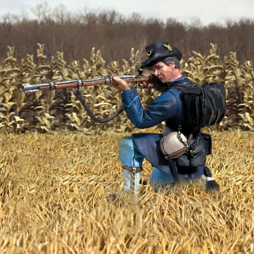 Union Iron Brigade in Gaiters Kneeling Firing No.2 William Britain (31406) 1:30 Scale Metal by William Britain Alt Image 2