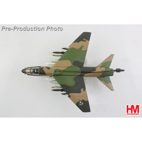 A-7D Corsair II 1/72 Die Cast Model - HC1101 1:72 Scale  by Hobby Master Alt Image 2