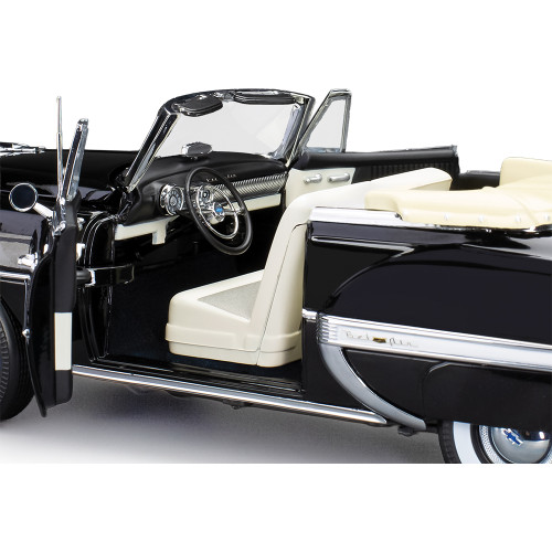 1953 Chevrolet Bel Air Open Convertible - Black 1:18 Scale Diecast Model Car by Sunstar Alt Image 8