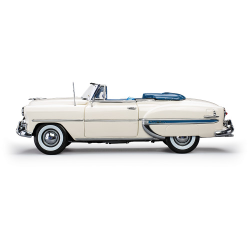 1953 Chevrolet Bel Air Open Convertible - Cream 1:18 Scale Diecast Model Car by Sunstar Alt Image 3