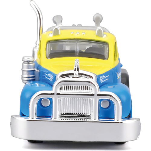 1953 Mack B-61 Tow Truck & Michelin Camaro SS 1:64 Scale Diecast Model Truck by Maisto Alt Image 4