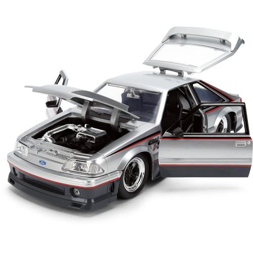 1989 Ford Mustang GT 1:24 Scale Diecast Metal by Autoworks Alt Image 2