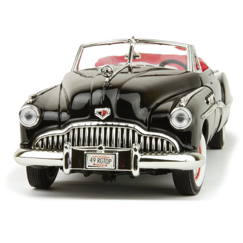 1949 Buick Roadmaster 1:18 Scale Diecast Model by Motormax Alt Image 1