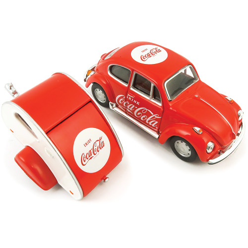 1967 VW Coca-Cola Beetle & Teardrop Trailer 1:43 Scale Diecast Model by Motor City Classics Alt Image 3