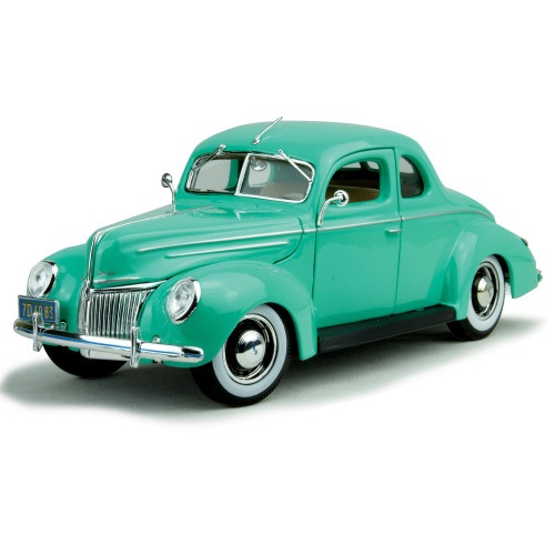 1950 Ford Convertible top up Diecast Model | Maisto