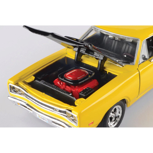 1969 Dodge Coronet SuperBee - Yellow Alt Image 4