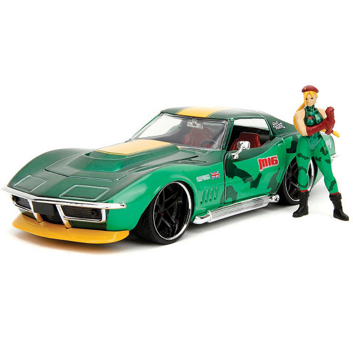 1969 Corvette Stingray w/Cammy Street Fighter Figure 1:24 Scale