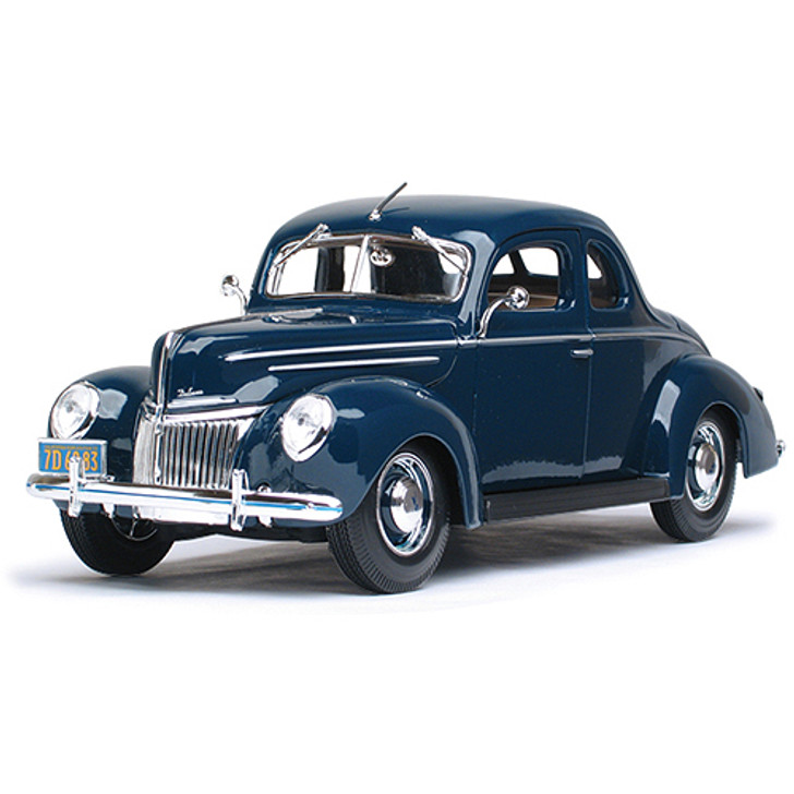 Motor Max American Classics 1940 Ford Deluxe 1:18 Scale Diecast Car Blue