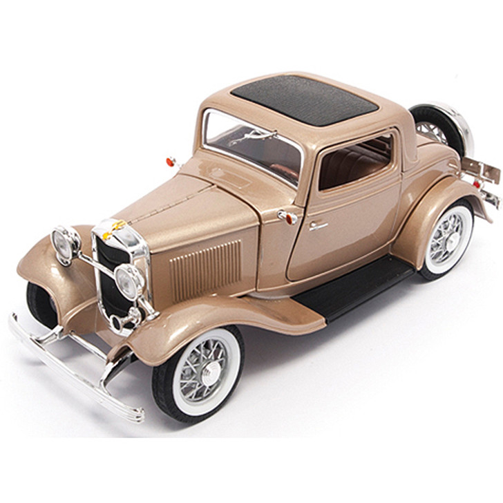 1/18 フォード クラッシックカー スリー ウィンドー クーペ Ford 3-Window Coupe metallic-beige 1932  1:18 新品 梱包サイズ100-