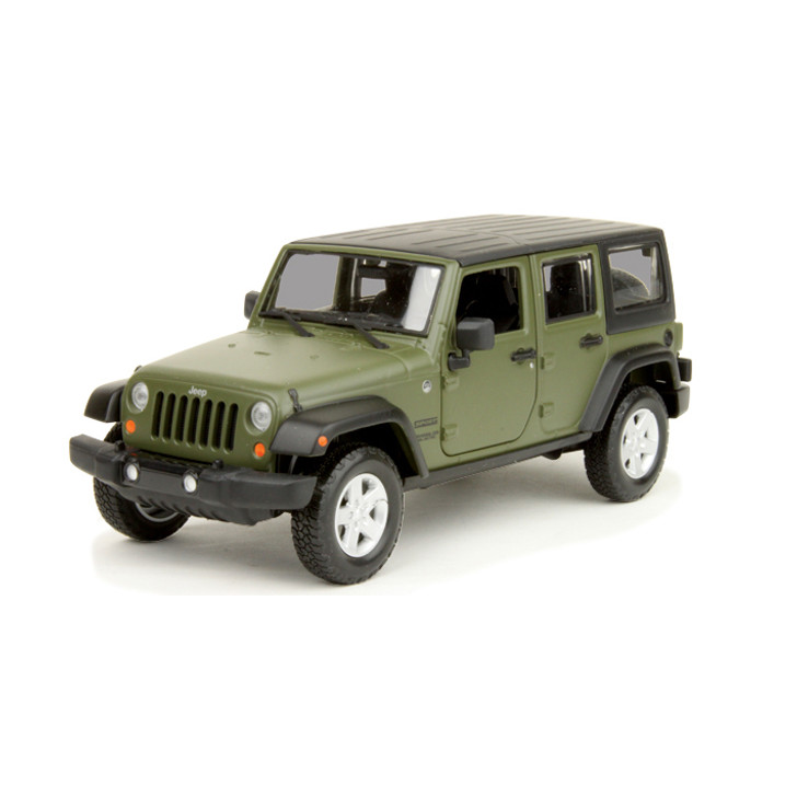 2015 Jeep Wrangler Unlimited - green 1:24 Scale Diecast Model by Maisto