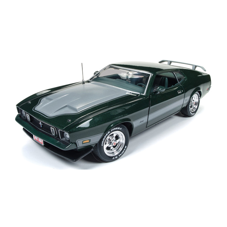 American Muscle 1972 Ford Mustang Mach 1 1:18 Scale Diecast