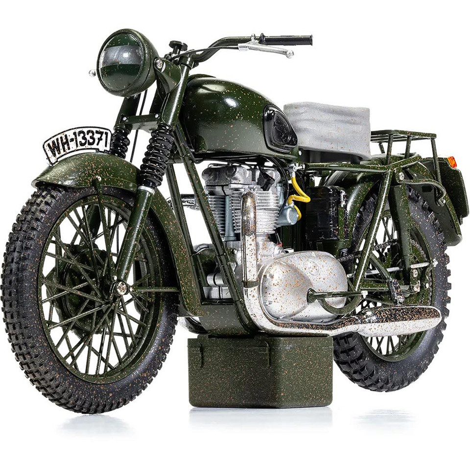 TRIUMPH TR6 TROPHY - Weathered - The Great Escape 1:12 Scale Diecast Model by Corgi Main Image