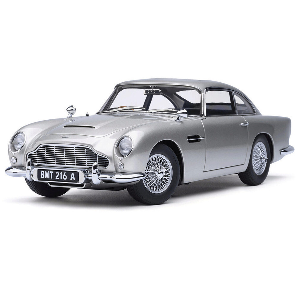 James Bond Aston Martin DB5 - Goldfinger w/Weapons 1:18 Scale Diecast Composite Model Car by AutoArt Main Image